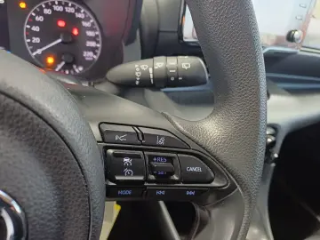 Toyota Yaris 1 5 VVT-i Hybrid Active Drive