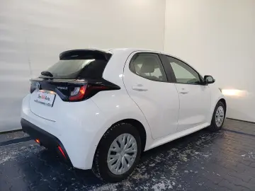 Toyota Yaris 1 5 VVT-i Hybrid Active Drive