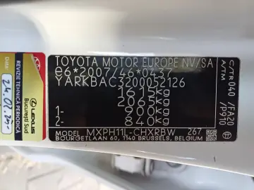 Toyota Yaris 1 5 VVT-i Hybrid Active Drive