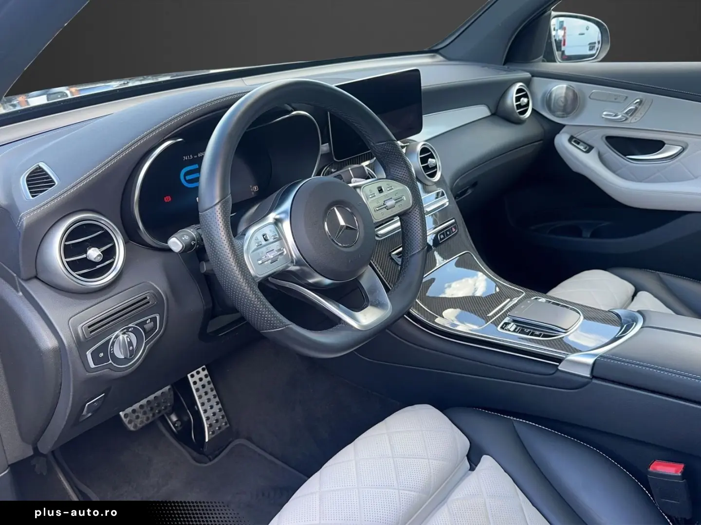 MERCEDES-BENZ GLC 300 de AMG