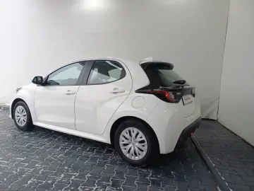 Toyota Yaris 1 5 VVT-i Hybrid Active Drive