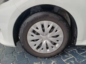 Toyota Yaris 1 5 VVT-i Hybrid Active Drive