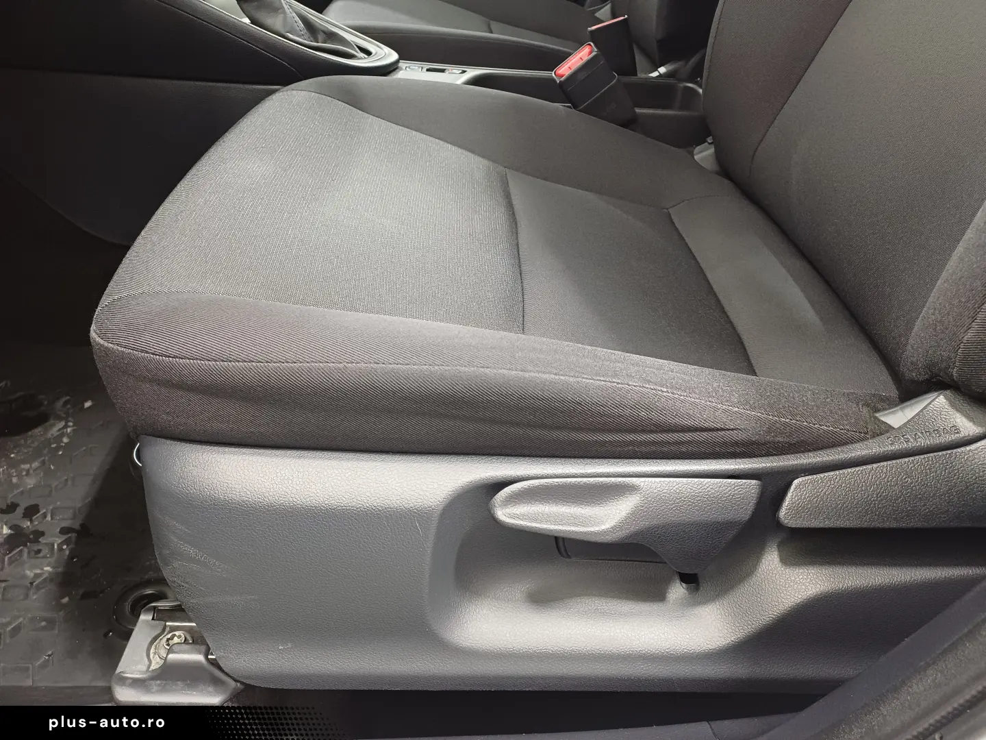 Toyota Yaris 1 5 VVT-i Hybrid Active Drive