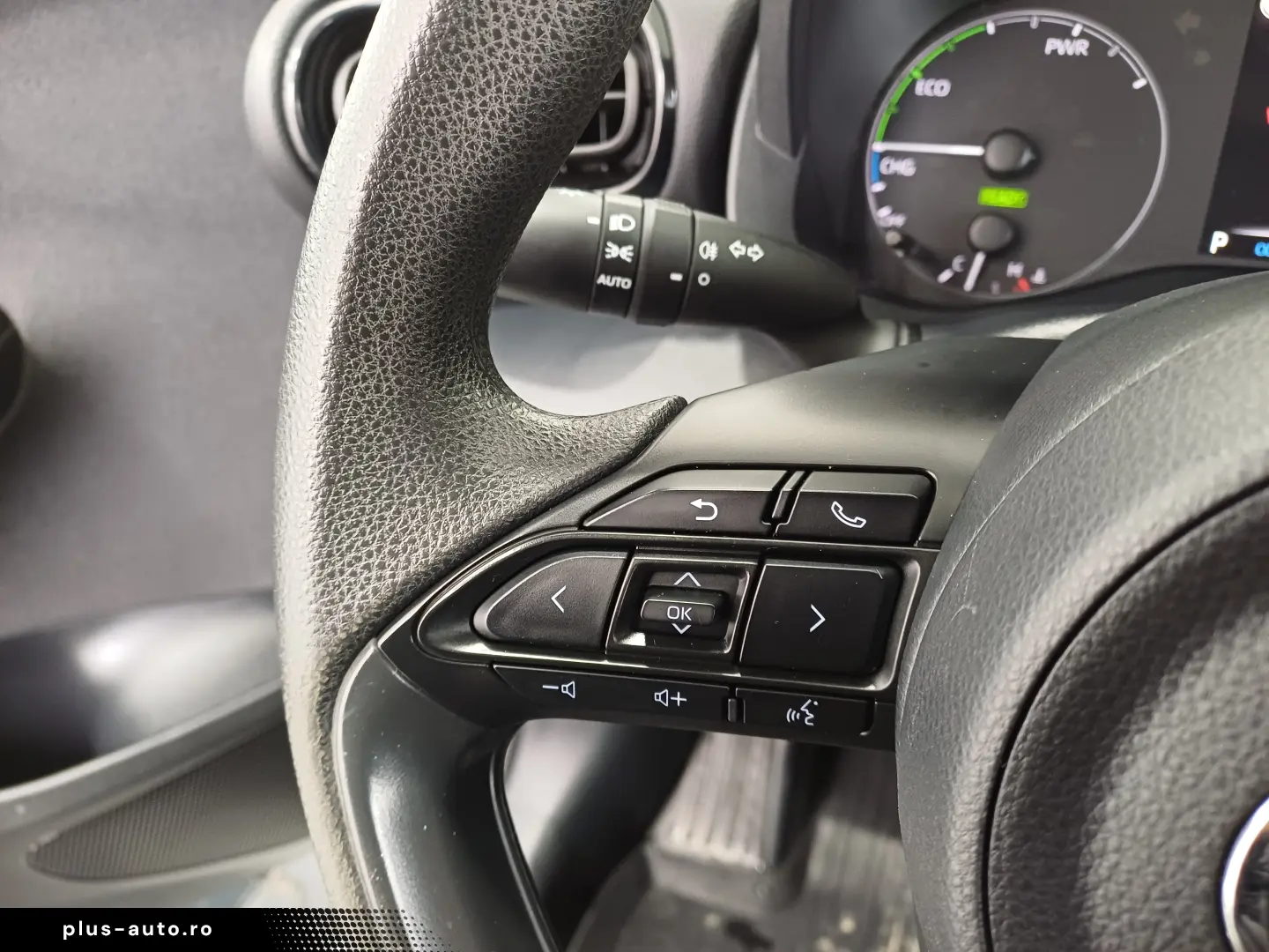 Toyota Yaris 1 5 VVT-i Hybrid Active Drive