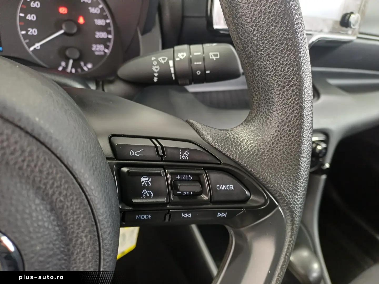 Toyota Yaris 1 5 VVT-i Hybrid Active Drive