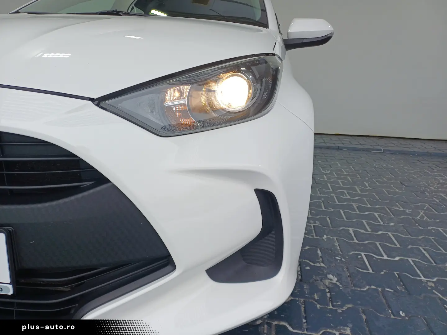 Toyota Yaris 1 5 VVT-i Hybrid Active Drive