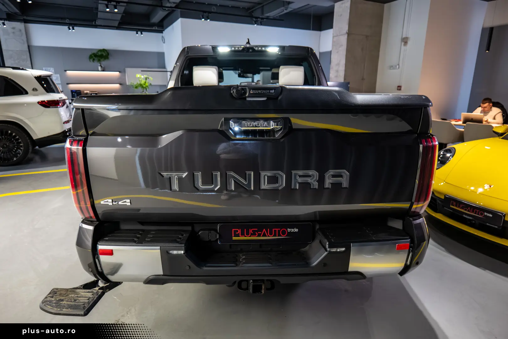 Toyota Tundra Hybrid Capstone CrewMax 5.5 Magnetic Gray