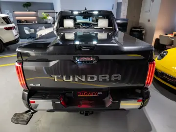 Toyota Tundra Hybrid Capstone CrewMax 5.5 Magnetic Gray