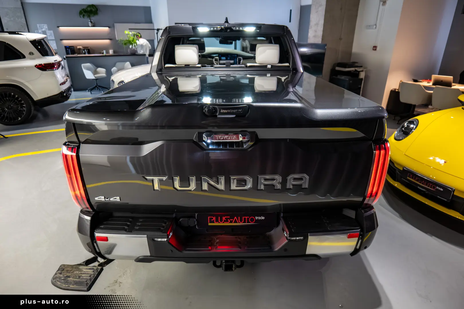 Toyota Tundra Hybrid Capstone CrewMax 5.5 Magnetic Gray