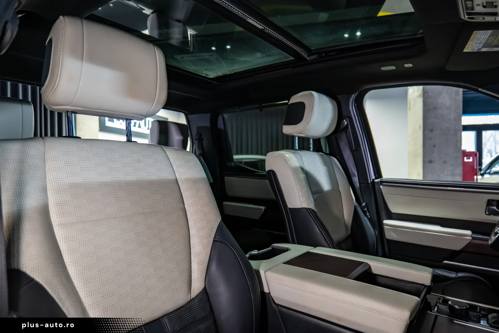 Toyota Tundra Hybrid Capstone CrewMax 5.5 Magnetic Gray