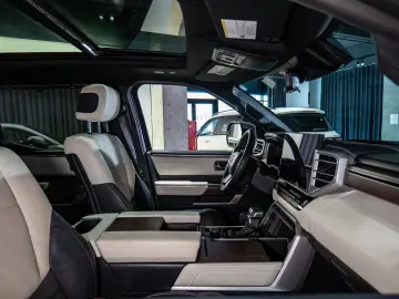 Toyota Tundra Hybrid Capstone CrewMax 5.5 Magnetic Gray