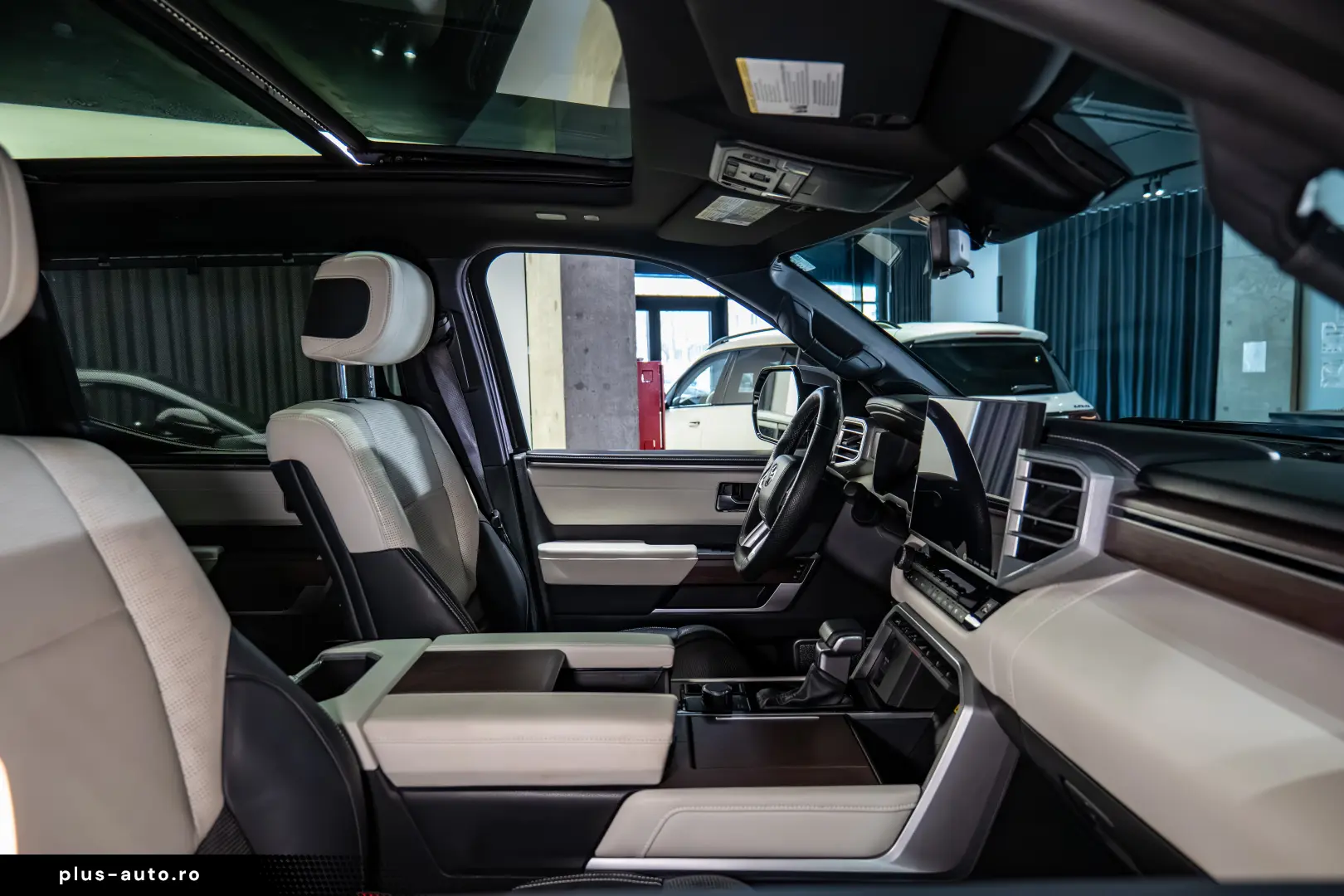 Toyota Tundra Hybrid Capstone CrewMax 5.5 Magnetic Gray