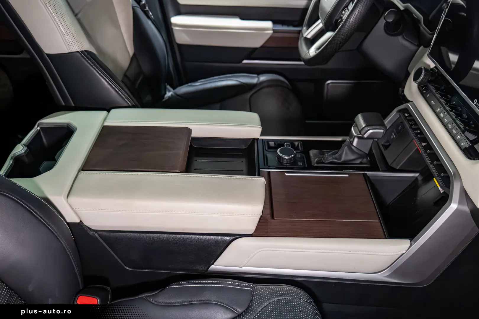 Toyota Tundra Hybrid Capstone CrewMax 5.5 Magnetic Gray