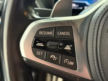 BMW 330e G80 M-PAKET ACC MEMORY KAMERA KEYLESS