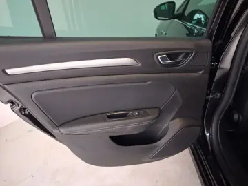 RENAULT MEGANE 1.3 TCe 140CP Intens EDC