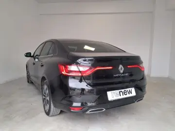 RENAULT MEGANE 1.3 TCe 140CP Intens EDC