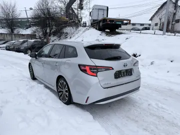 Toyota corolla hybrid