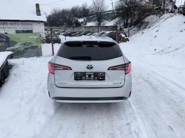 Toyota corolla hybrid