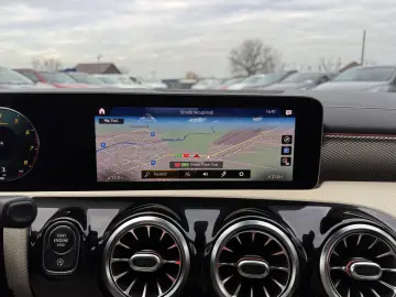 Mercedes-Benz CLA 180 7G Progressive Line Advanced