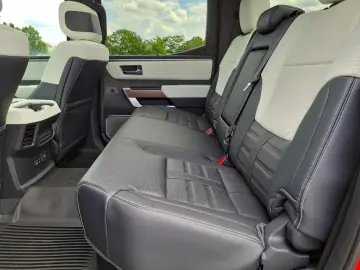 Toyota Tundra Capstone 4x4 CrewMax