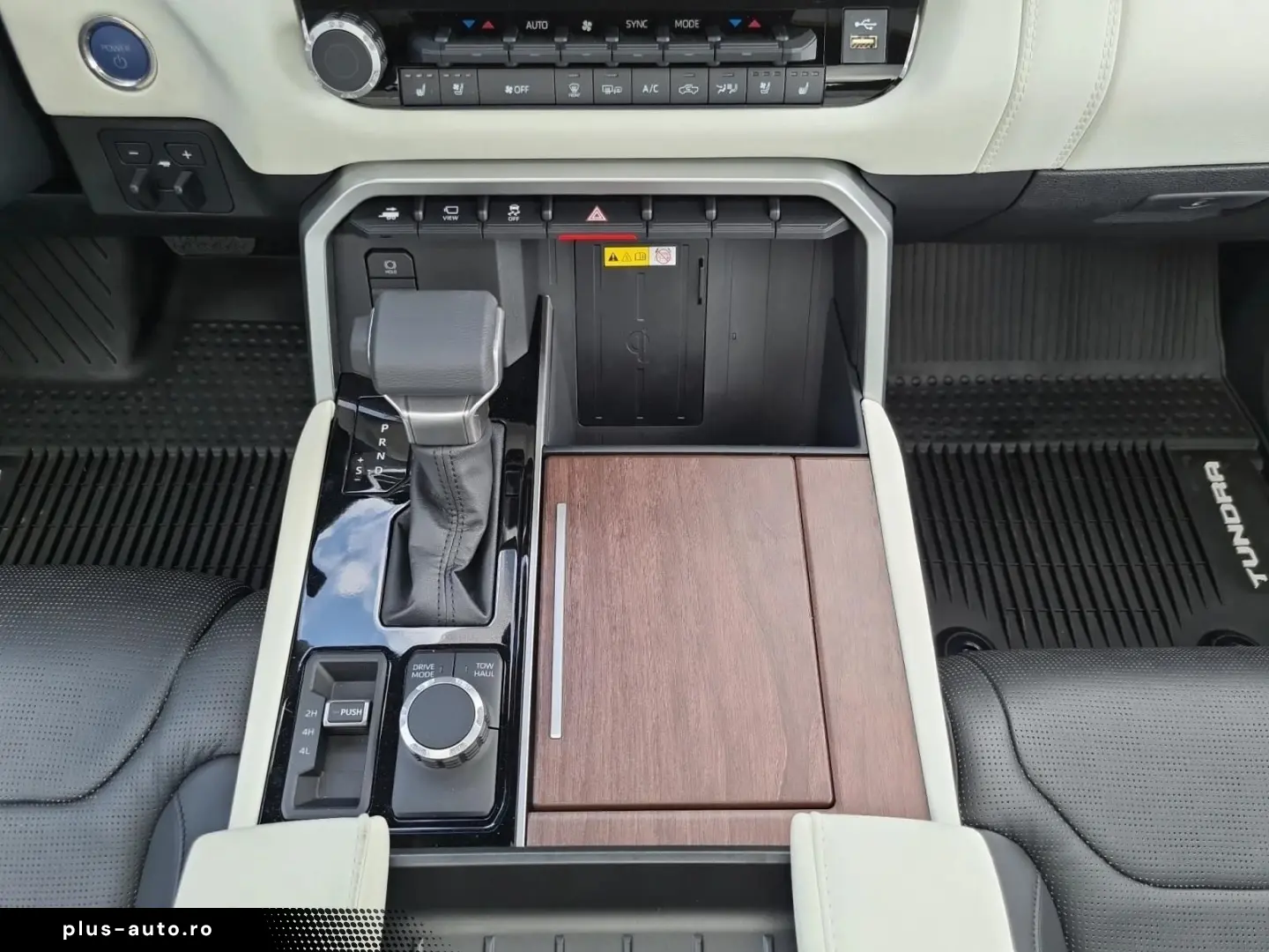 Toyota Tundra Capstone 4x4 CrewMax