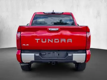 Toyota Tundra Capstone 4x4 CrewMax