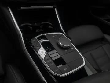 BMW M240i xD Coupé Kamera Alarm DAB HiFi Glasdach