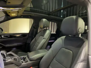 Porsche Cayenne e-hybrid Pano Crono PASM PDLS  Carlig MY23