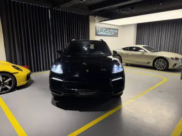 Porsche Cayenne e-hybrid Pano Crono PASM PDLS  Carlig MY23