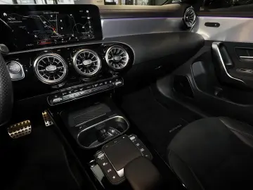 MERCEDES-BENZ CLA 250 e Coupé AMG DISTRO KAMERA CARP&hellip;