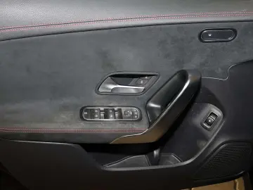 MERCEDES-BENZ CLA 250 Shooting Brake e AMG PANO KAME&hellip;