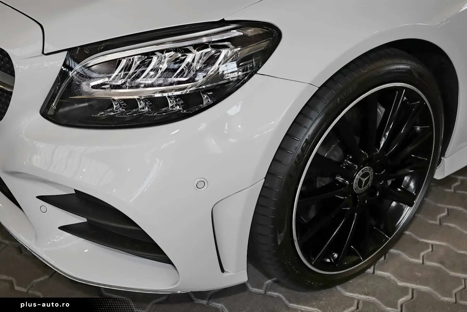 MERCEDES-BENZ C 300 4M Cabriolet AMG TOTWINKEL MEMORY LED 19