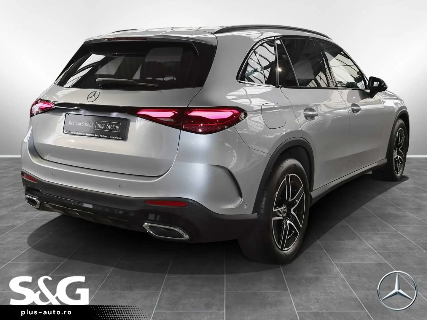 MERCEDES-BENZ GLC 200 4M AMG PANO TOTWINKEL MEMORY 360  19