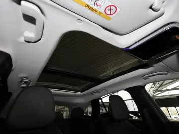 MERCEDES-BENZ GLC 200 4M AMG PANO TOTWINKEL MEMORY 360  19