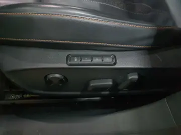 CUPRA Formentor VZ5 2.5 TSI 4Drive Leder