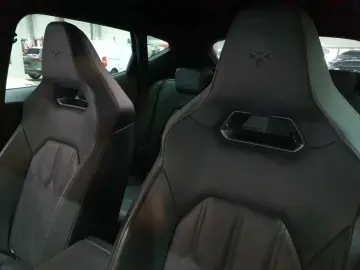 CUPRA Formentor VZ5 2.5 TSI 4Drive Leder