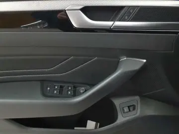 VW Arteon 2.0 TSI R-Line Leder NAV DCC