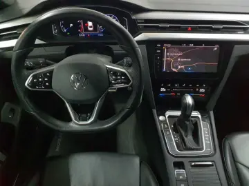 VW Arteon 2.0 TSI R-Line Leder NAV DCC