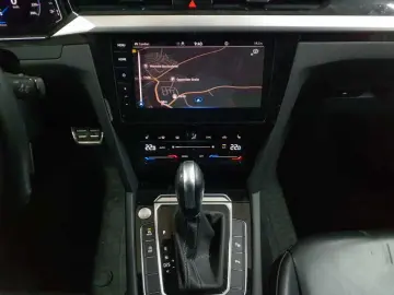 VW Arteon 2.0 TSI R-Line Leder NAV DCC