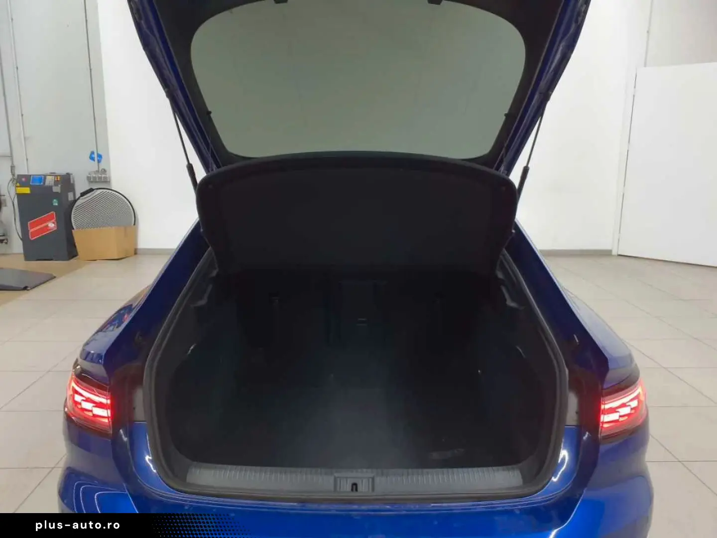 VW Arteon 2.0 TSI R-Line Leder NAV DCC