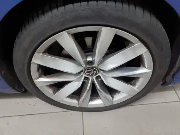 VW Arteon 2.0 TSI R-Line Leder NAV DCC