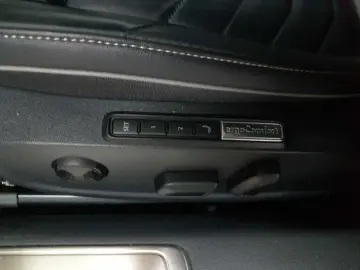 VW Arteon 2.0 TSI R-Line Leder NAV DCC