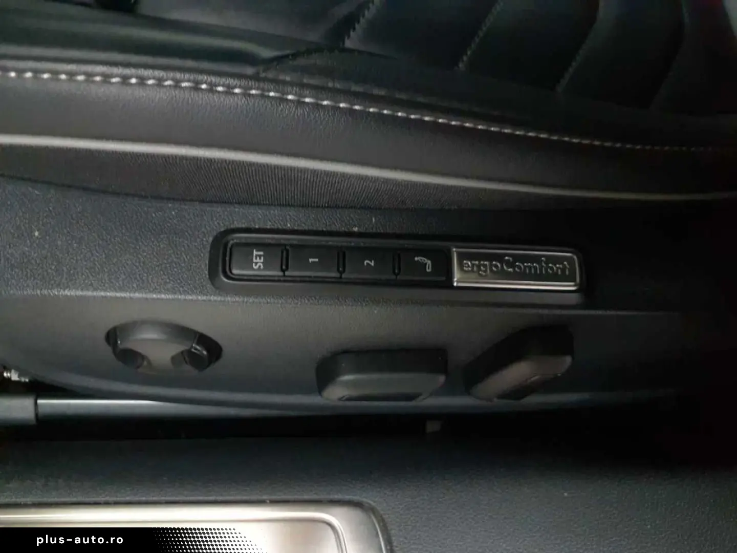 VW Arteon 2.0 TSI R-Line Leder NAV DCC