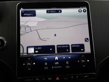 MERCEDES-BENZ EQE 300 Edition Electric Art AHK Leder