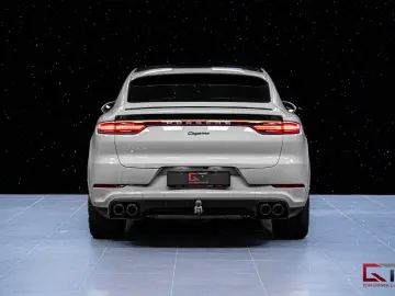 PORSCHE Cayenne E-Hyb Coupé PlatinumEdt SportDesign Pano