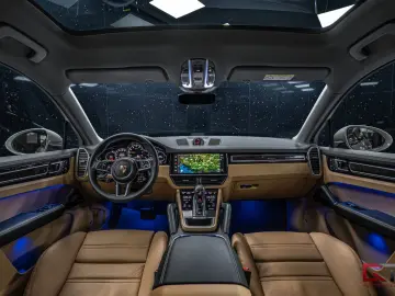 PORSCHE Cayenne E-Hyb Coupé PlatinumEdt SportDesign Pano