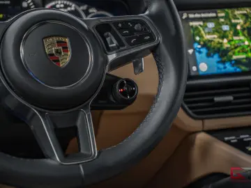 PORSCHE Cayenne E-Hyb Coupé PlatinumEdt SportDesign Pano