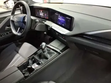 OPEL Astra 1.2 Turbo GS