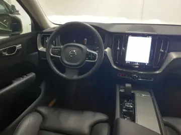 VOLVO XC60 B4 B Plus Bright PANO StandH