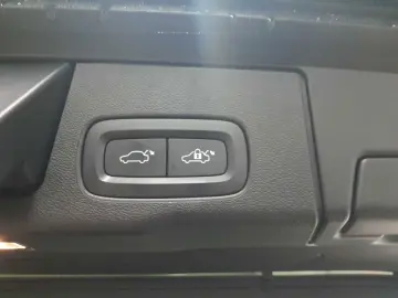 VOLVO XC60 B4 B Plus Bright PANO StandH